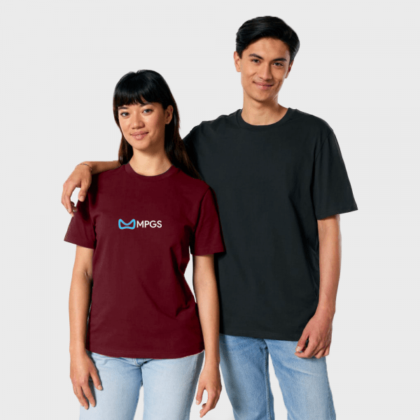 T-shirt couleur sombre